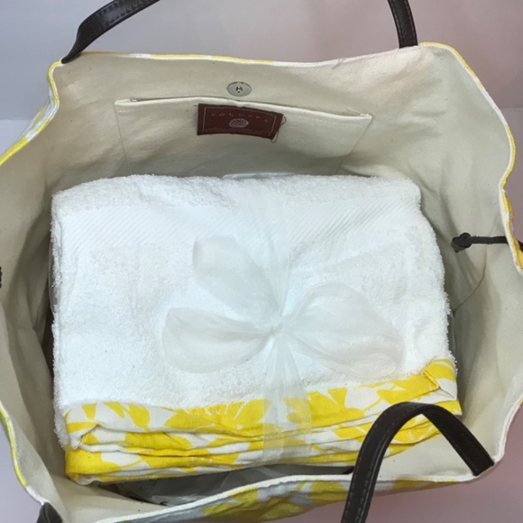 Voluspa Tote & Beach Towel in Yellow Brand New - Picture 6 of 10